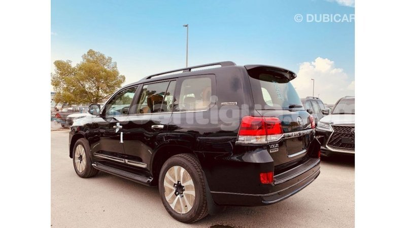 Big with watermark toyota land cruiser antigua import dubai 3109