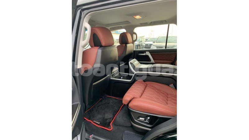 Big with watermark toyota land cruiser antigua import dubai 3110