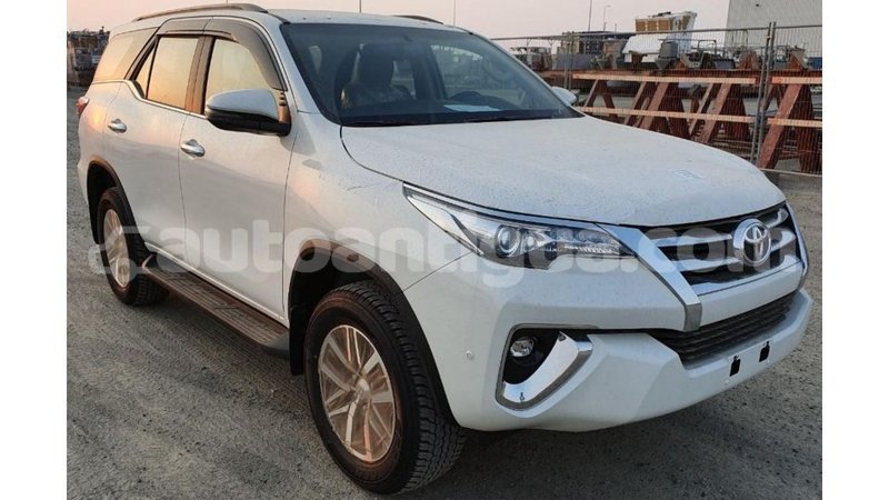 Big with watermark toyota fortuner antigua import dubai 3117