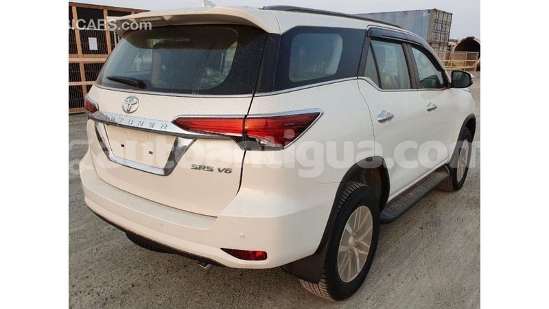 Big with watermark toyota fortuner antigua import dubai 3117