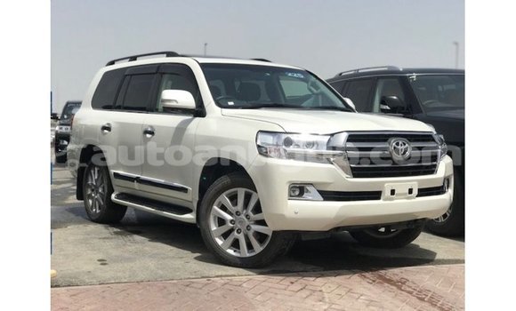 Buy Import Toyota Land Cruiser White Car in Import - Dubai in Antigua Buy Import Toyota Land Cruiser White Car in Import - Dubai in Antigua