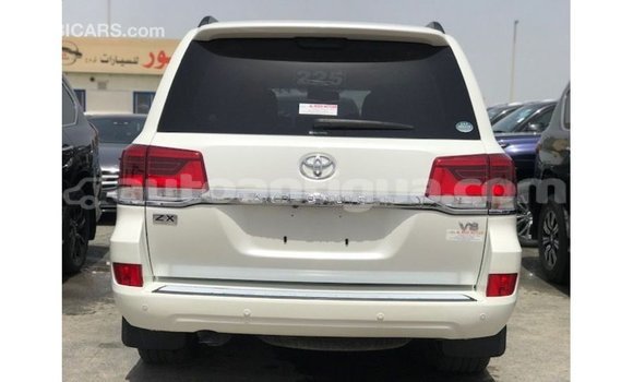 Buy Import Toyota Land Cruiser White Car in Import - Dubai in Antigua Buy Import Toyota Land Cruiser White Car in Import - Dubai in Antigua