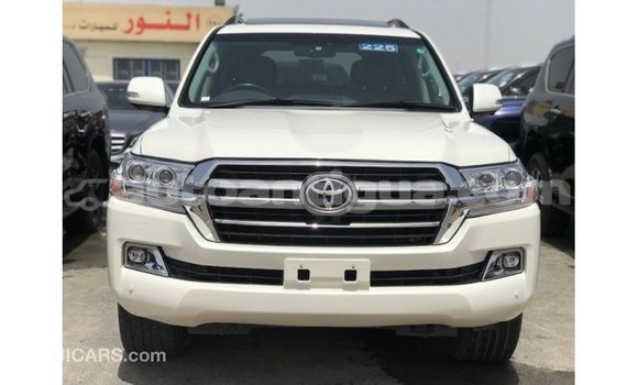 Buy Import Toyota Land Cruiser White Car in Import - Dubai in Antigua Buy Import Toyota Land Cruiser White Car in Import - Dubai in Antigua