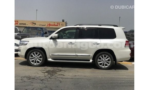 Buy Import Toyota Land Cruiser White Car in Import - Dubai in Antigua Buy Import Toyota Land Cruiser White Car in Import - Dubai in Antigua