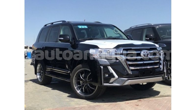 Big with watermark toyota land cruiser antigua import dubai 3138