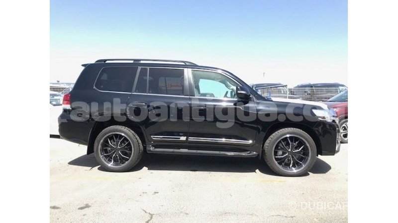 Big with watermark toyota land cruiser antigua import dubai 3138