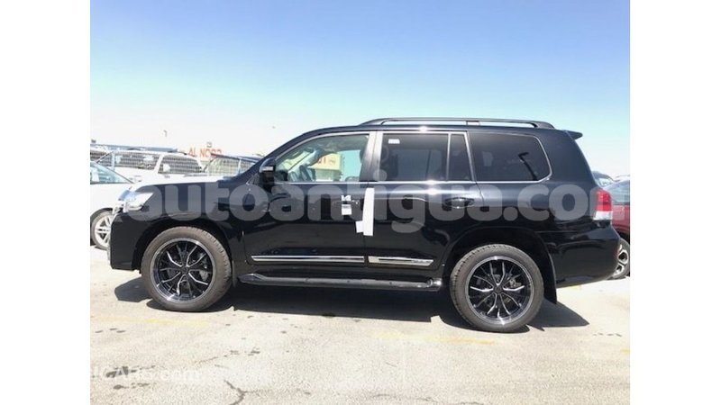 Big with watermark toyota land cruiser antigua import dubai 3138