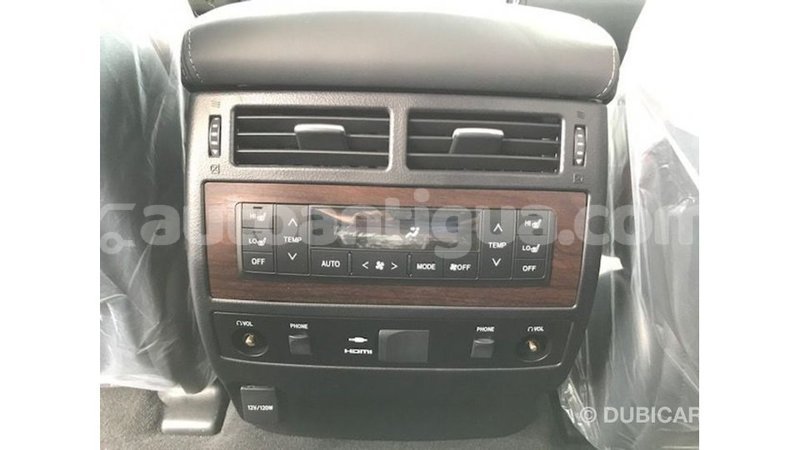 Big with watermark toyota land cruiser antigua import dubai 3138