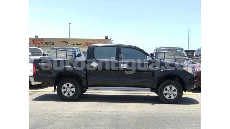 Big with watermark toyota hilux antigua import dubai 3142