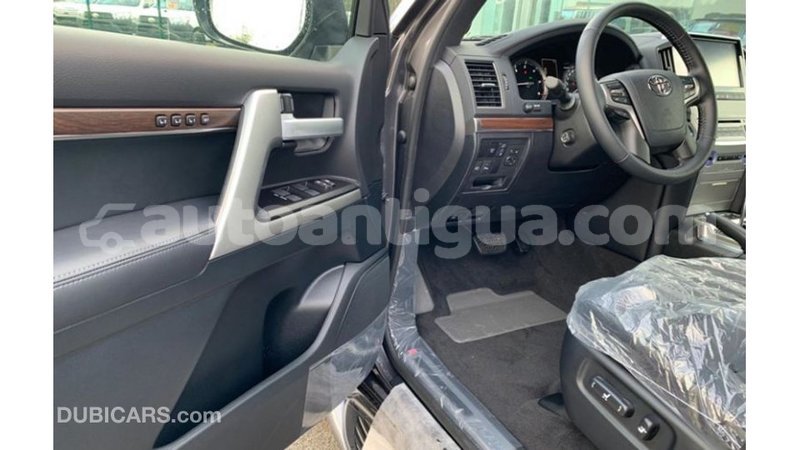 Big with watermark toyota land cruiser antigua import dubai 3145