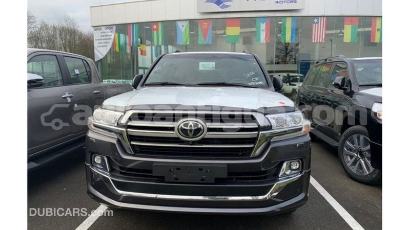 Big with watermark toyota land cruiser antigua import dubai 3145