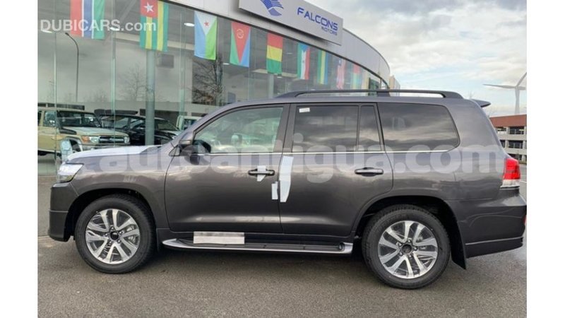 Big with watermark toyota land cruiser antigua import dubai 3145