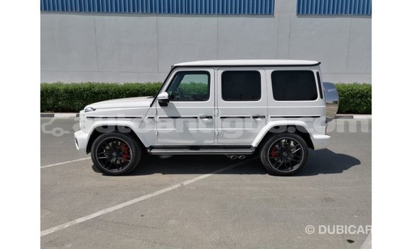 Buy Import Mercedes-Benz 190 (W201) White Car in Import - Dubai in Antigua Buy Import Mercedes-Benz 190 (W201) White Car in Import - Dubai in Antigua