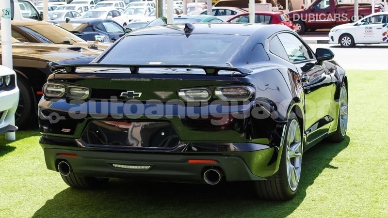 Big with watermark chevrolet camaro antigua import dubai 3172