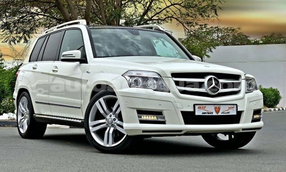 Buy Import Mercedes-Benz 190 (W201) White Car in Import - Dubai in Antigua