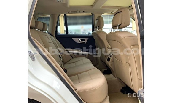 Buy Import Mercedes-Benz 190 (W201) White Car in Import - Dubai in Antigua Buy Import Mercedes-Benz 190 (W201) White Car in Import - Dubai in Antigua