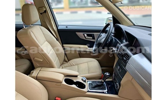 Buy Import Mercedes-Benz 190 (W201) White Car in Import - Dubai in Antigua Buy Import Mercedes-Benz 190 (W201) White Car in Import - Dubai in Antigua