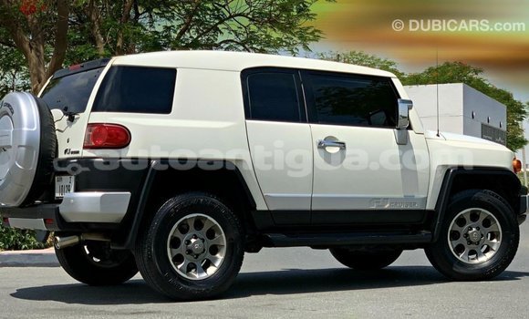 Buy Import Toyota FJ Cruiser White Car in Import - Dubai in Antigua Buy Import Toyota FJ Cruiser White Car in Import - Dubai in Antigua