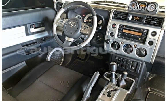 Buy Import Toyota FJ Cruiser White Car in Import - Dubai in Antigua Buy Import Toyota FJ Cruiser White Car in Import - Dubai in Antigua