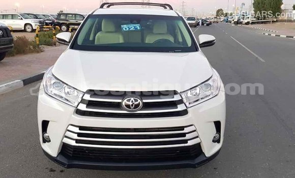 Buy Import Toyota Highlander White Car in Import - Dubai in Antigua Buy Import Toyota Highlander White Car in Import - Dubai in Antigua
