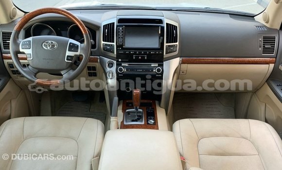 Buy Import Toyota Land Cruiser White Car in Import - Dubai in Antigua Buy Import Toyota Land Cruiser White Car in Import - Dubai in Antigua