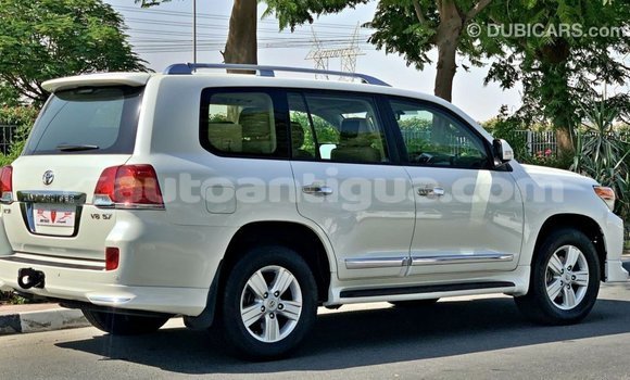 Buy Import Toyota Land Cruiser White Car in Import - Dubai in Antigua Buy Import Toyota Land Cruiser White Car in Import - Dubai in Antigua