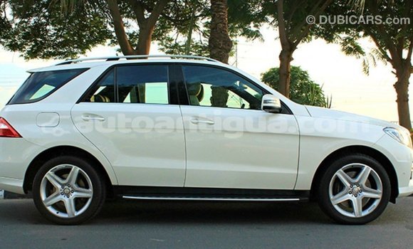 Buy Import Mercedes-Benz 190 (W201) White Car in Import - Dubai in Antigua Buy Import Mercedes-Benz 190 (W201) White Car in Import - Dubai in Antigua