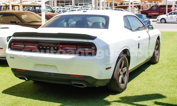 Buy Import Dodge Challenger White Car in Import - Dubai in Antigua Buy Import Dodge Challenger White Car in Import - Dubai in Antigua
