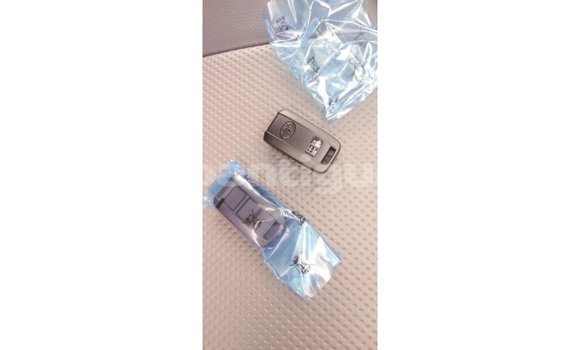 Buy Import Toyota Land Cruiser White Car in Import - Dubai in Antigua Buy Import Toyota Land Cruiser White Car in Import - Dubai in Antigua