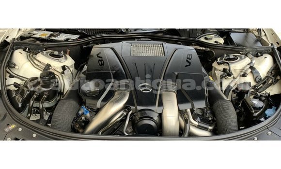 Buy Import Mercedes-Benz 190 (W201) White Car in Import - Dubai in Antigua Buy Import Mercedes-Benz 190 (W201) White Car in Import - Dubai in Antigua