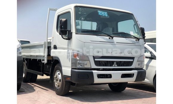 Buy Import Mitsubishi L400 White Truck in Import - Dubai in Antigua