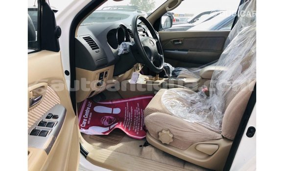 Buy Import Toyota Fortuner White Car in Import - Dubai in Antigua Buy Import Toyota Fortuner White Car in Import - Dubai in Antigua