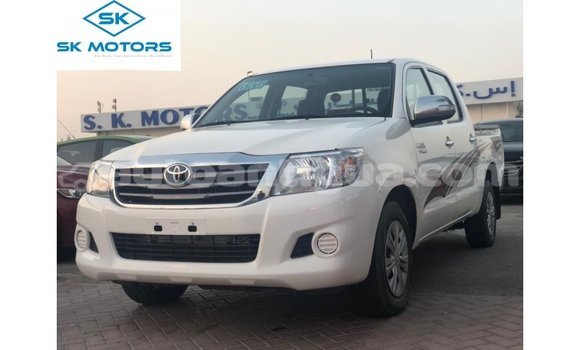 Buy Import Toyota Hilux White Car in Import - Dubai in Antigua