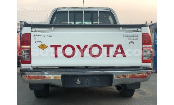 Buy Import Toyota Hilux White Car in Import - Dubai in Antigua Buy Import Toyota Hilux White Car in Import - Dubai in Antigua