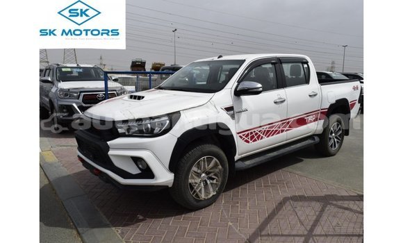 Buy Import Toyota Hilux White Car in Import - Dubai in Antigua