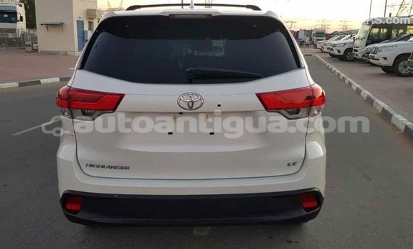 Buy Import Toyota Highlander White Car in Import - Dubai in Antigua Buy Import Toyota Highlander White Car in Import - Dubai in Antigua