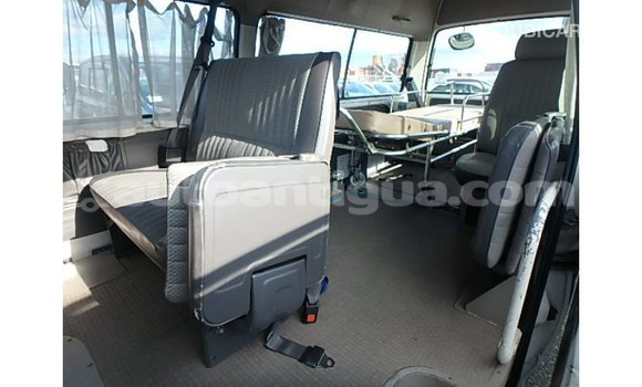 Buy Import Nissan Caravan White Car in Import - Dubai in Antigua Buy Import Nissan Caravan White Car in Import - Dubai in Antigua