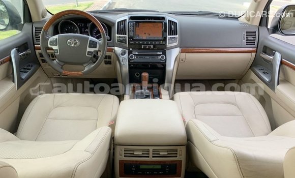 Buy Import Toyota Land Cruiser White Car in Import - Dubai in Antigua Buy Import Toyota Land Cruiser White Car in Import - Dubai in Antigua