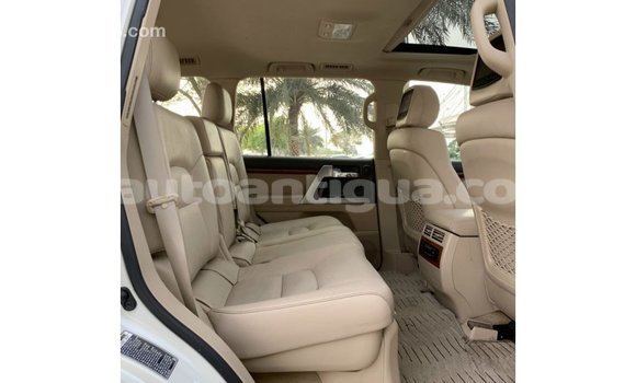 Buy Import Toyota Land Cruiser White Car in Import - Dubai in Antigua Buy Import Toyota Land Cruiser White Car in Import - Dubai in Antigua