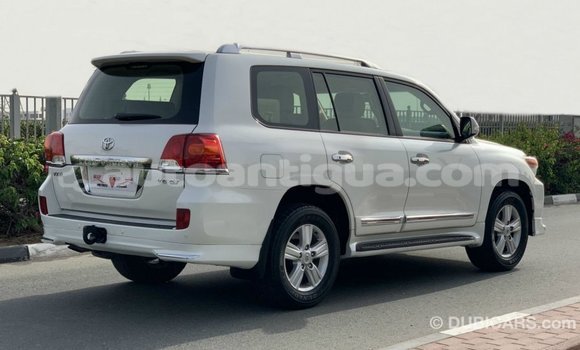 Buy Import Toyota Land Cruiser White Car in Import - Dubai in Antigua Buy Import Toyota Land Cruiser White Car in Import - Dubai in Antigua