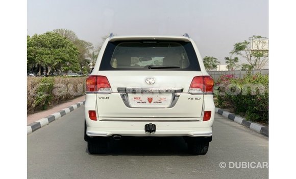 Buy Import Toyota Land Cruiser White Car in Import - Dubai in Antigua Buy Import Toyota Land Cruiser White Car in Import - Dubai in Antigua