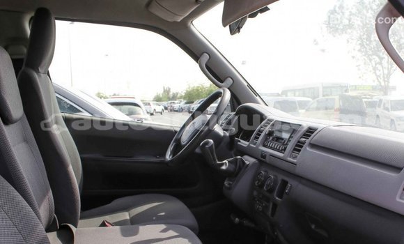 Buy Import Toyota Hiace White Car in Import - Dubai in Antigua Buy Import Toyota Hiace White Car in Import - Dubai in Antigua
