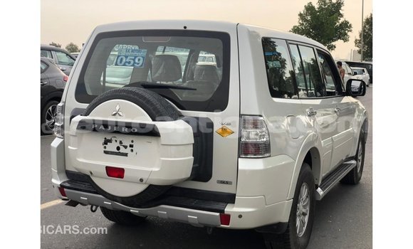 Buy Import Mitsubishi Pajero White Car in Import - Dubai in Antigua Buy Import Mitsubishi Pajero White Car in Import - Dubai in Antigua