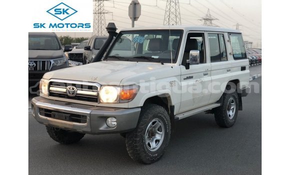 Buy Import Toyota Land Cruiser White Car in Import - Dubai in Antigua Buy Import Toyota Land Cruiser White Car in Import - Dubai in Antigua
