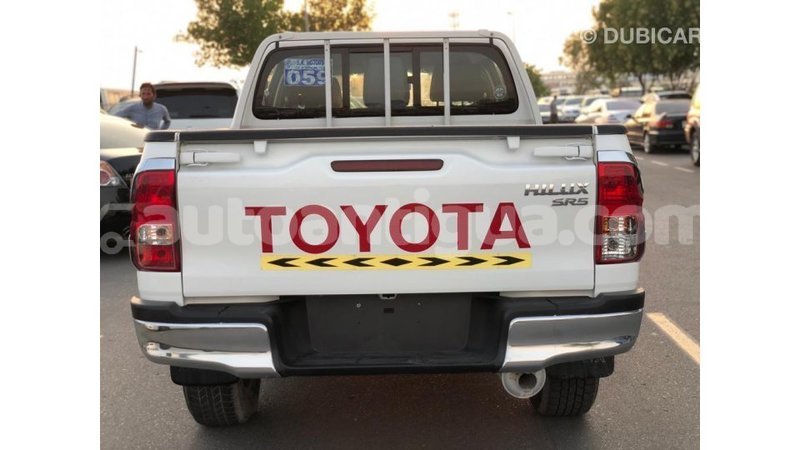Big with watermark toyota hilux antigua import dubai 3344