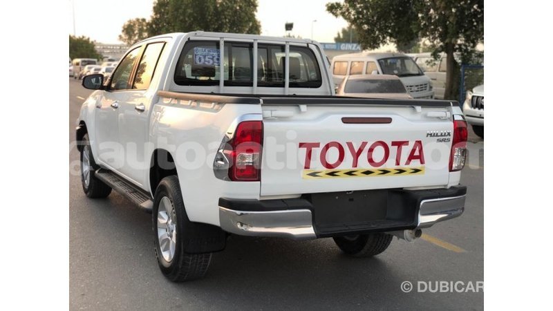 Big with watermark toyota hilux antigua import dubai 3344
