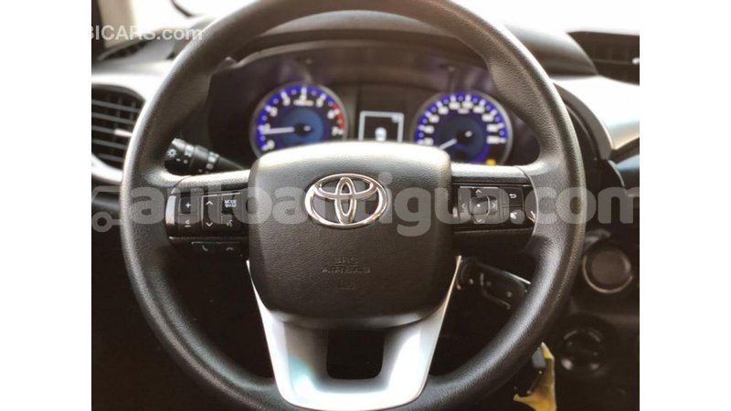 Big with watermark toyota hilux antigua import dubai 3344