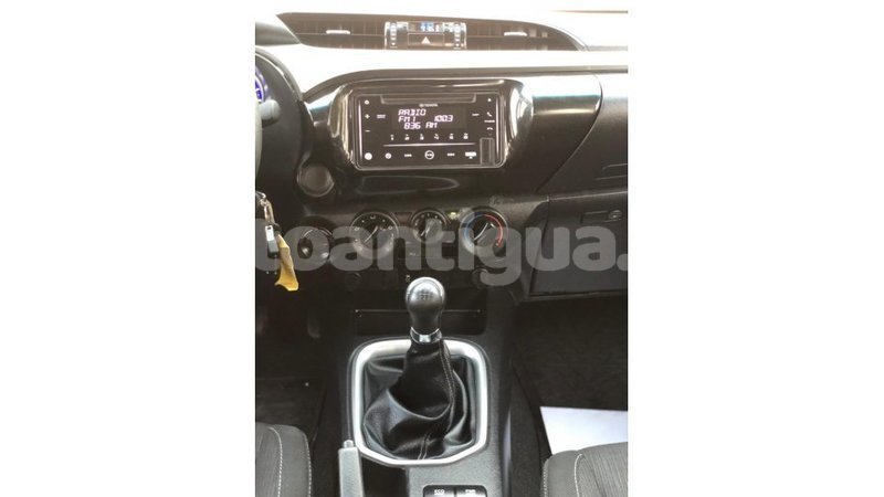 Big with watermark toyota hilux antigua import dubai 3344