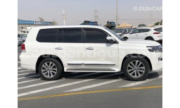 Buy Import Toyota Land Cruiser White Car in Import - Dubai in Antigua Buy Import Toyota Land Cruiser White Car in Import - Dubai in Antigua