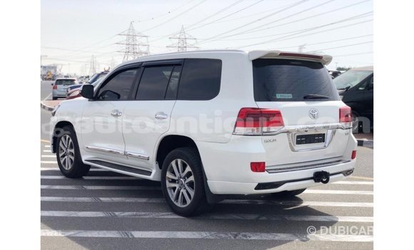 Buy Import Toyota Land Cruiser White Car in Import - Dubai in Antigua Buy Import Toyota Land Cruiser White Car in Import - Dubai in Antigua